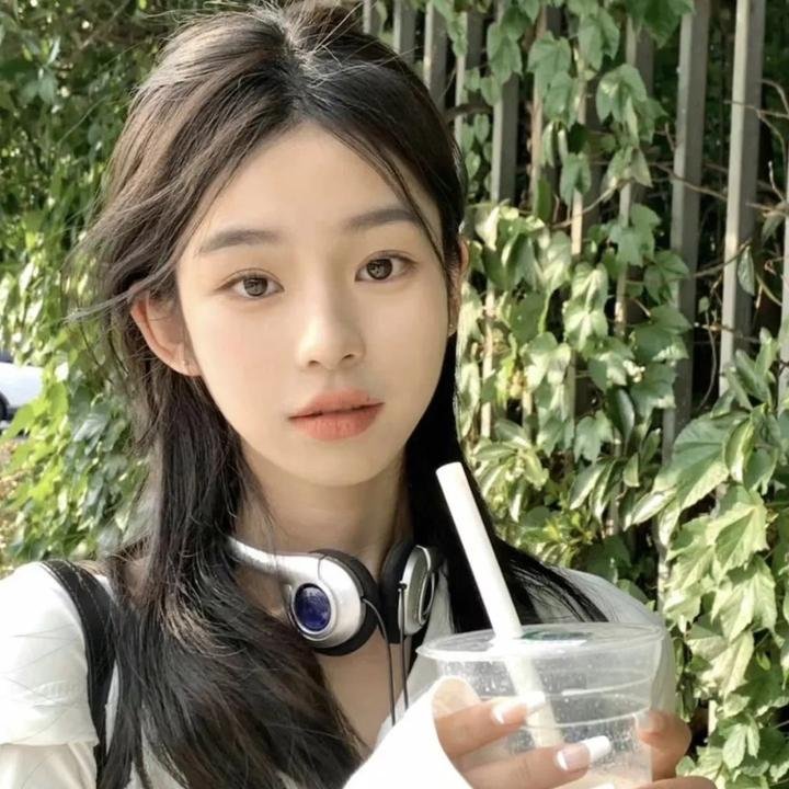 花与爱丽丝